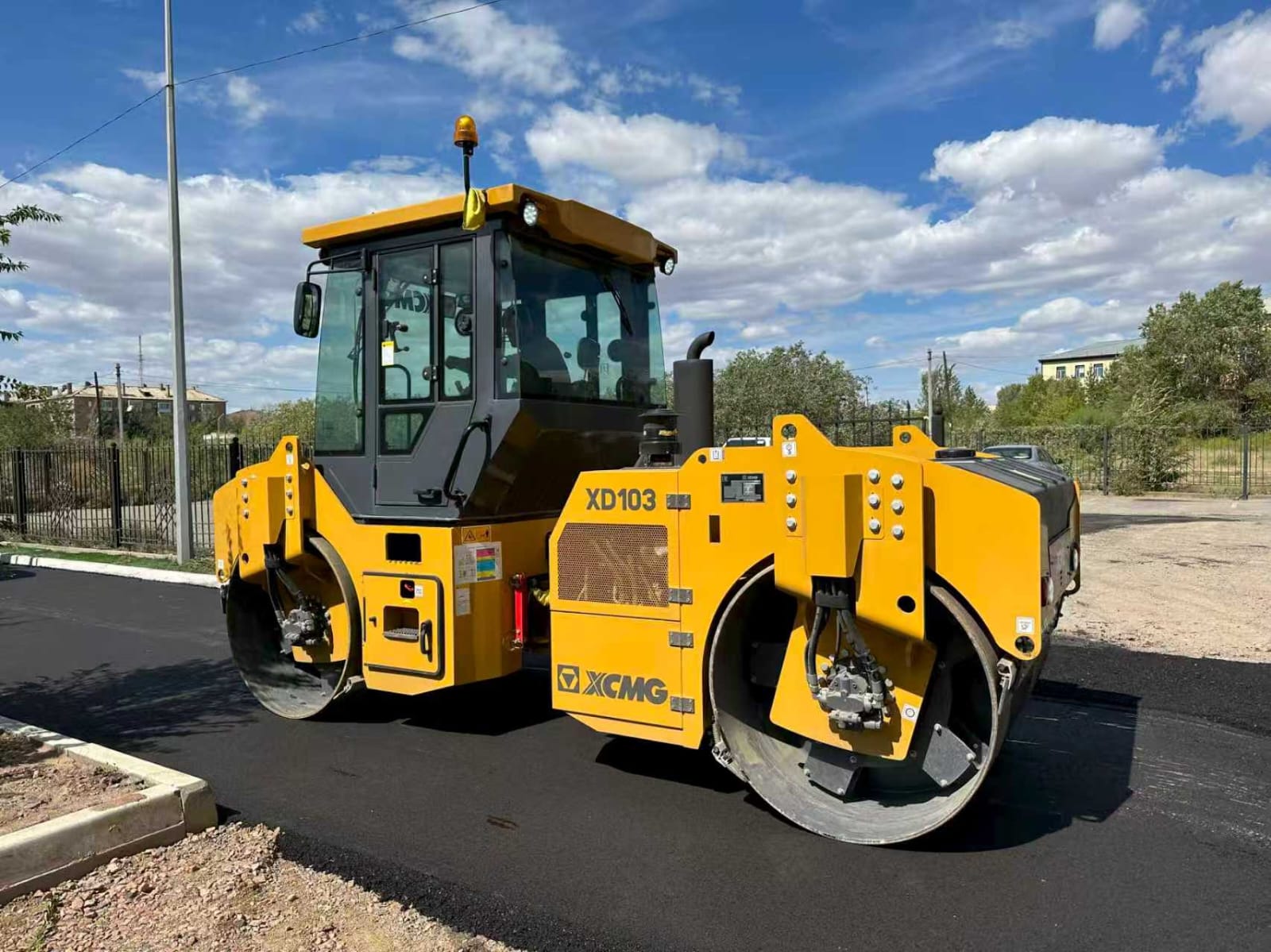 Tarring & asphalt image 2