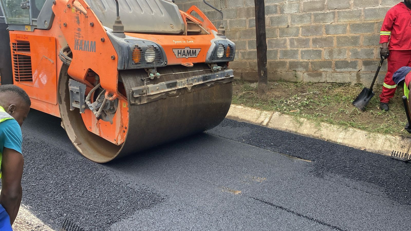 Tarring & asphalt image 4