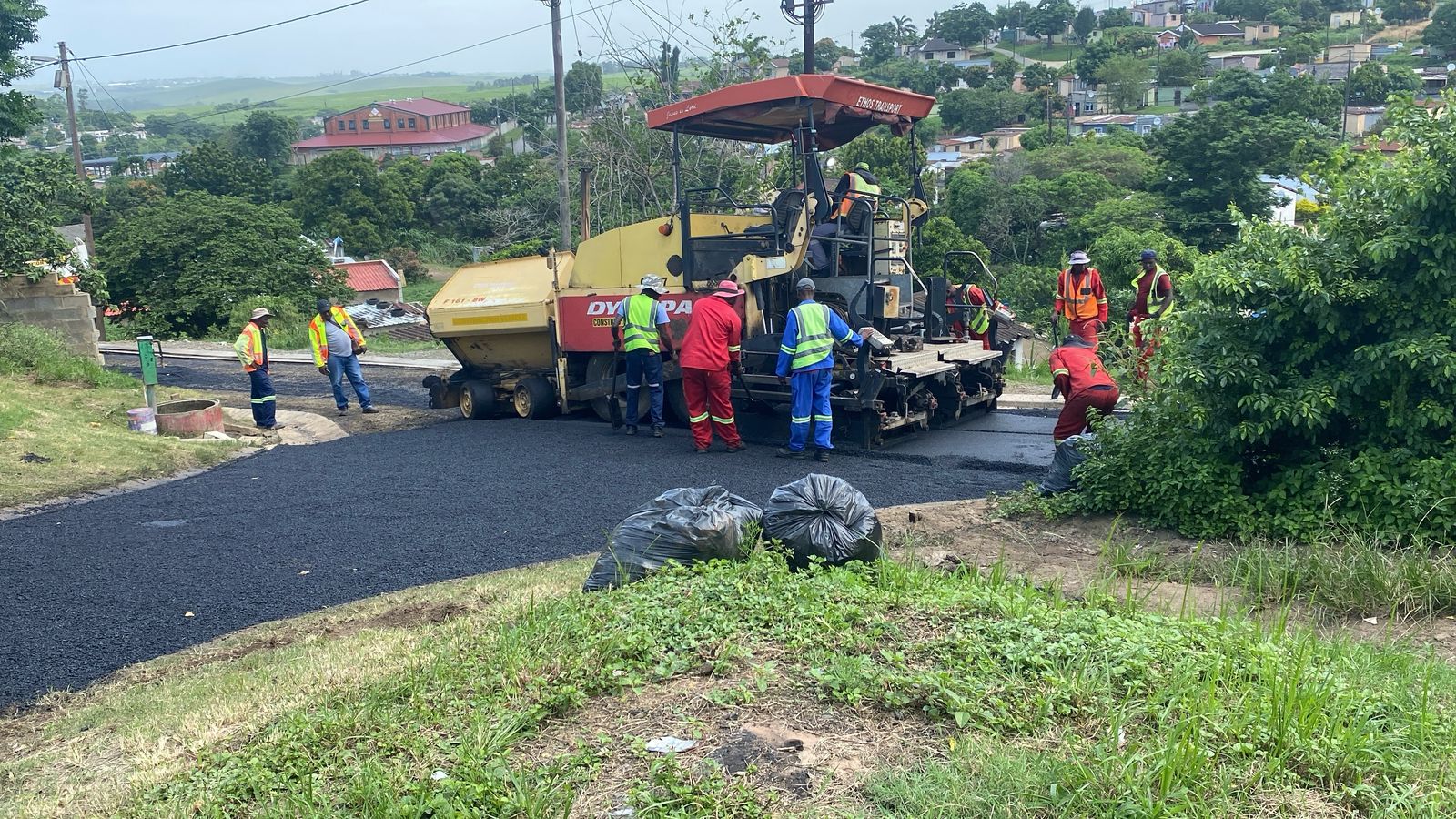 Tarring & asphalt image 9