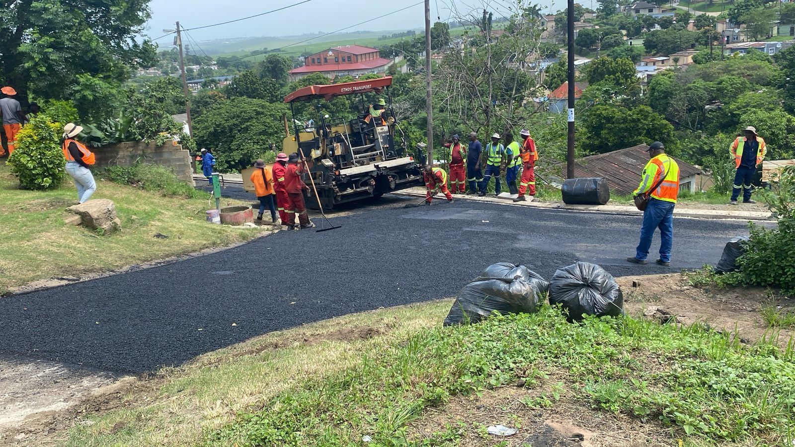 Tarring & asphalt image 15